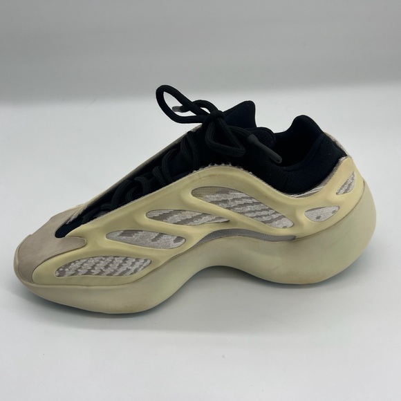 Adidas Yeezy Boost 700 V3 size 6.5 No Box - Picture 6 of 11